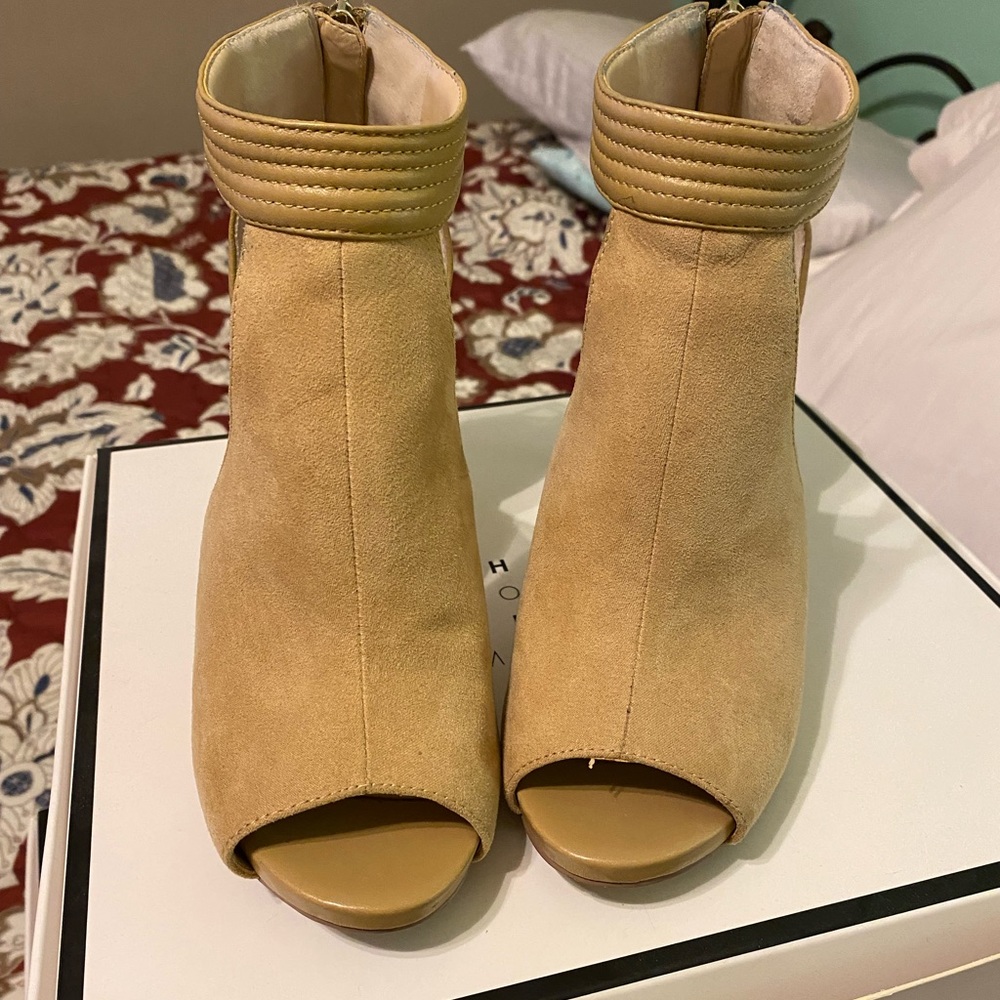 WHBM Sandals